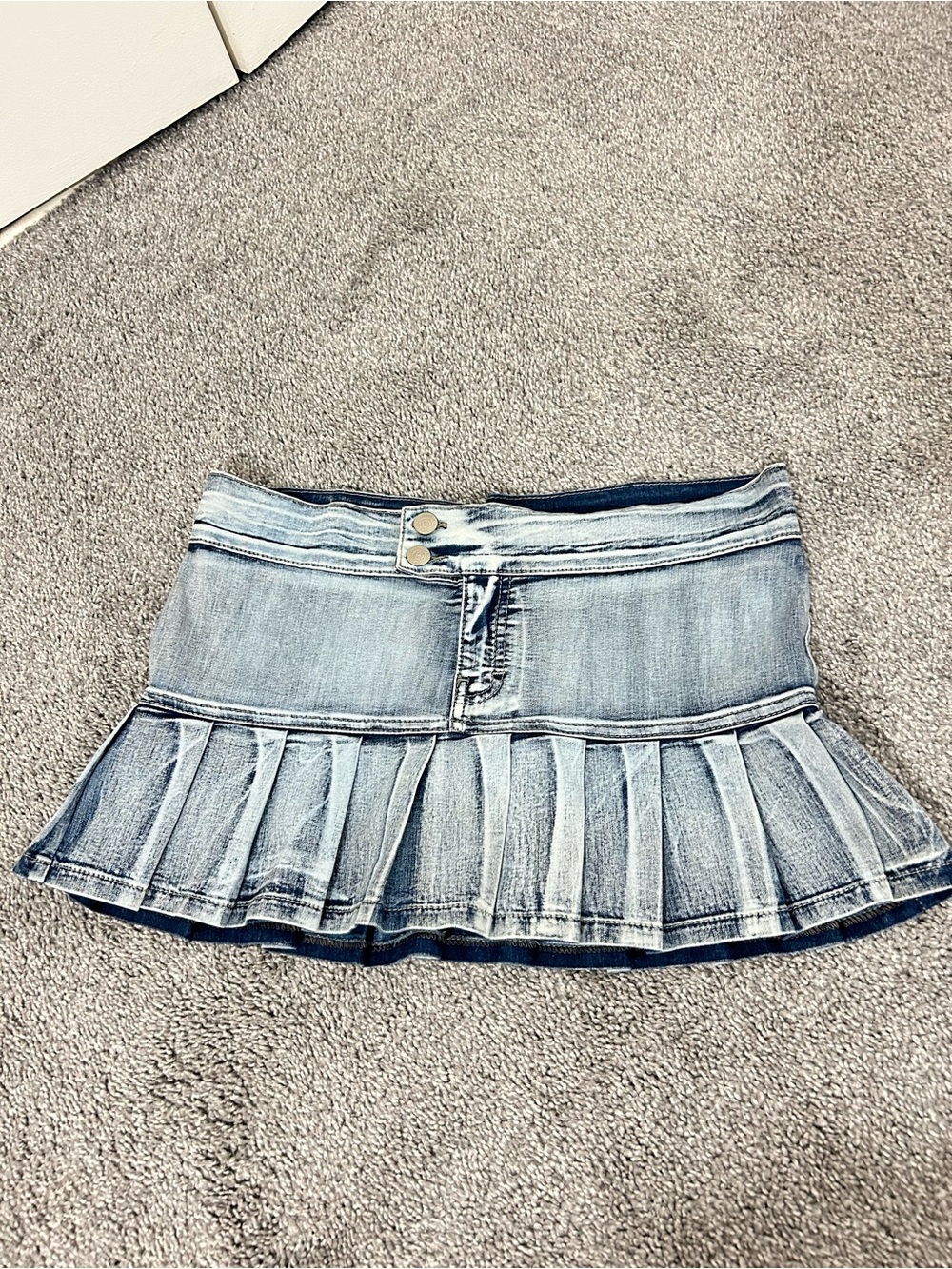 Y2K Vintage Everly Light Blue Denim Pleated Mini Skirt